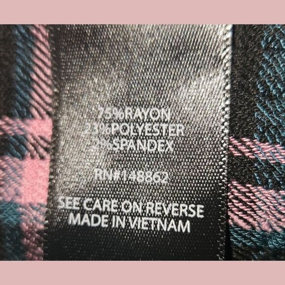 TORRID Plus Size Multi Color Plaid Flannel Oversized Shacket (Jacket) 2X - Picture 9 of 12